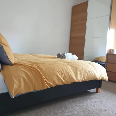 Luxury 1-Bed Apartment With Stunning City Views Perfect For Short Stays In Londres Exterior foto