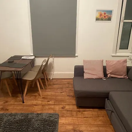 Luxury 1-Bed Apartment With Stunning City Views Perfect For Short Stays In Londres Exterior foto